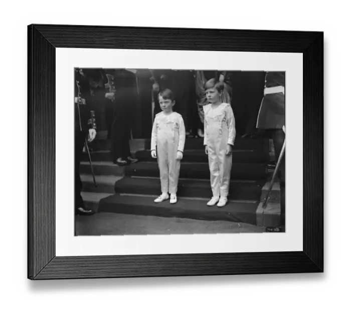 Framed Print : The Honourable Diamond Hardinge weds. The Honourable Diamond Hardinge and Capt R Abercromby Framed Print : The Honourable Diamond Hardinge weds. The Honourable Diamond Hardinge and Capt R Abercromby