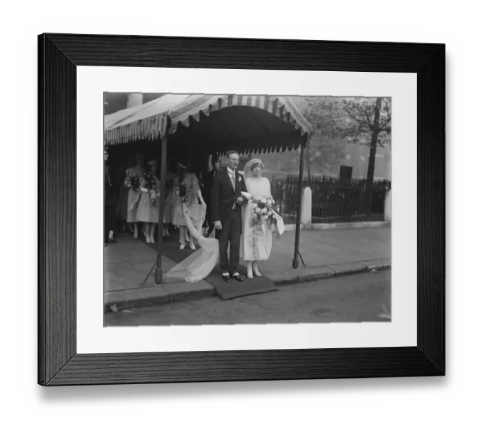 Framed Print : Viscount Chetwynds niece weds. The Hon H R C Belfour, son of the late Lord Kinross