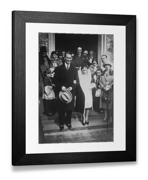 Framed Print : The well known Paris music hall entertainers, M Maurice Chevalier and Mlle Yvonne Vallee Framed Print : The well known Paris music hall entertainers, M Maurice Chevalier and Mlle Yvonne Vallee