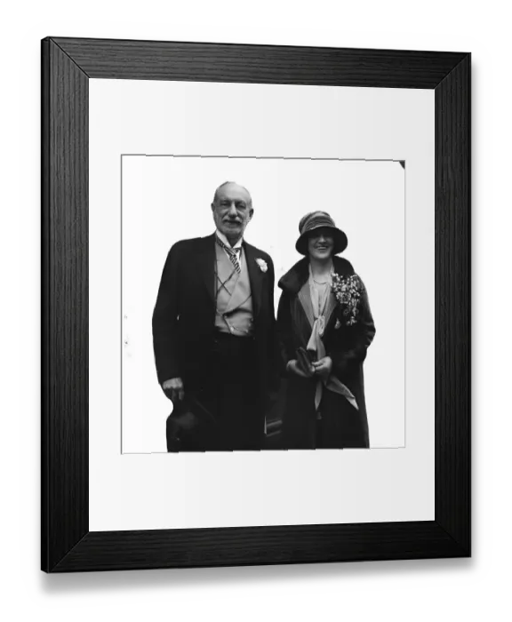 Framed Print : Wedding. Sir Hallewell Rogers and Mrs Reeve were married at the Strand Registry Office, London