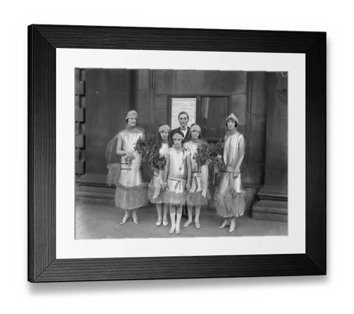 Framed Print : The marriage of Mr Peter Harris and Miss Peggy Behrena took place on Wednesday Framed Print : The marriage of Mr Peter Harris and Miss Peggy Behrena took place on Wednesday