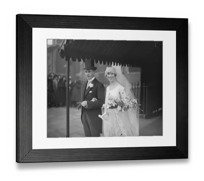 Framed Print : Wedding Captain SIr Malcolm MacGregor of MacGregor, Bt C B, C M G, Royal Navy of Edinchip