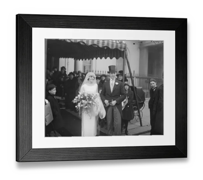 Framed Print : Lord Hawkes step daughter weds Mr W T Lindesay and Miss Marjory Cross were married Framed Print : Lord Hawkes step daughter weds Mr W T Lindesay and Miss Marjory Cross were married