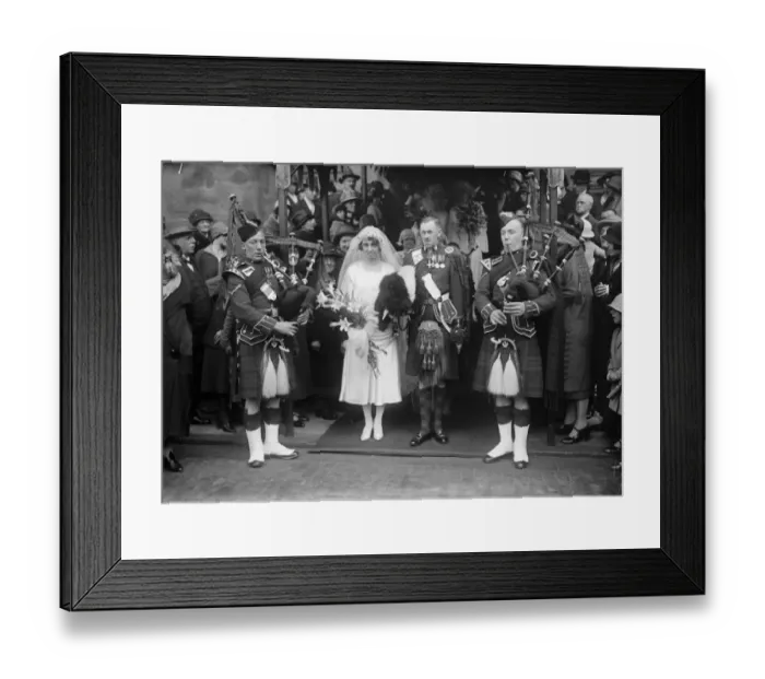 Framed Print : Wedding. Major Ian Bruce was married at Brompton Oratory to Miss J Fielding. Bride Framed Print : Wedding. Major Ian Bruce was married at Brompton Oratory to Miss J Fielding. Bride