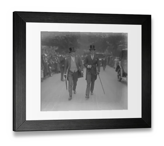 Framed Print : The Duke of Westminsters daughter weds. Mr W Filmer Sankey and Lady Ursula Grosvenor Framed Print : The Duke of Westminsters daughter weds. Mr W Filmer Sankey and Lady Ursula Grosvenor