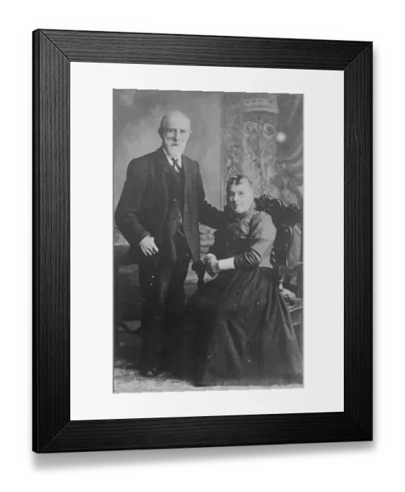 Framed Print : Crimean Veteran Celebrates 62nd Anniversary of Wedding Day Mr F W Barton, of Holyhead