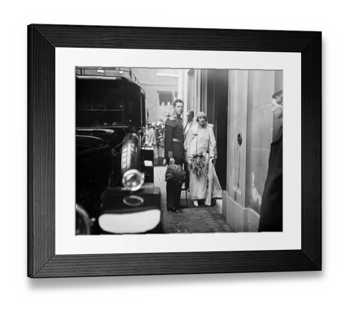 Framed Print : The wedding of Lady Louise Mountbatten and the Crown Prince of Sweden at the Chapel Royal