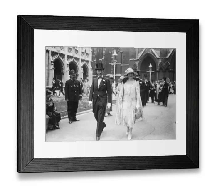 Framed Print : Wedding. The Hon Rosemary Guest, daughter of Viscount Wimborne and the Hon Gilbert