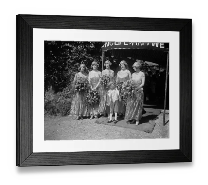Framed Print : Eldest sister of Viscount Gage Weds. The Honourable Irene Gage and Captain Murray