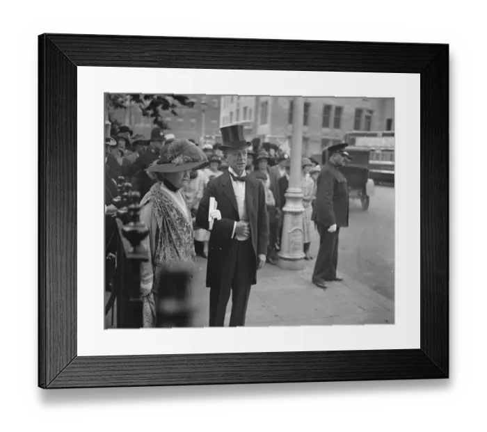 Framed Print : RT Hon Walter Runcimans daughter weds. The marriage took place at St Margaret Framed Print : RT Hon Walter Runcimans daughter weds. The marriage took place at St Margaret