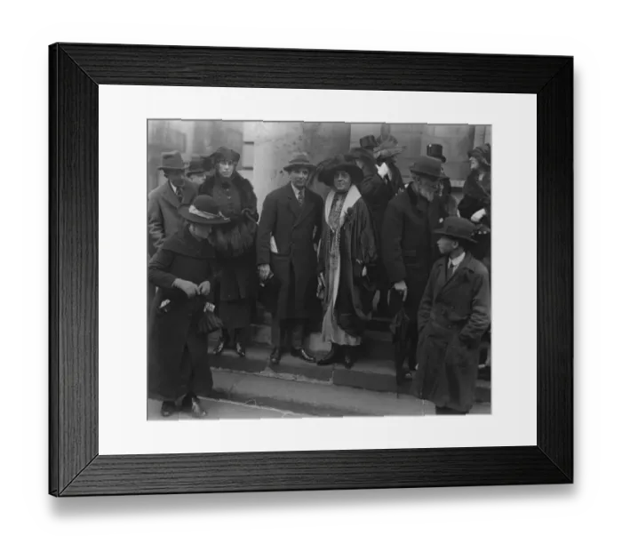 Framed Print : Dr Lydiard Wilson, a well known medical advisor in the theatrical world and Miss Framed Print : Dr Lydiard Wilson, a well known medical advisor in the theatrical world and Miss