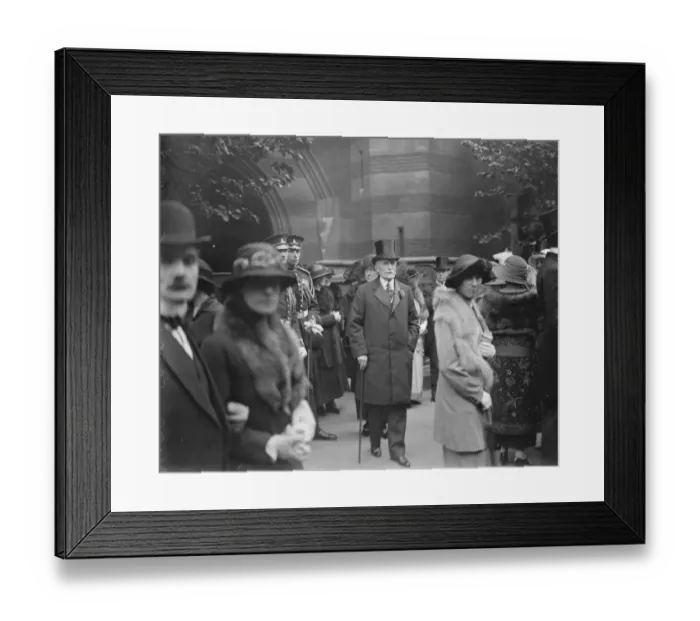 Framed Print : Lord Tweedmouths daughter weds. The Honourable Moyra Marjoribanks and Captain Framed Print : Lord Tweedmouths daughter weds. The Honourable Moyra Marjoribanks and Captain