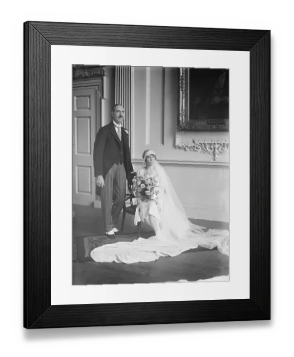 Framed Print : Lady Mayoresss wedding. Miss E Pryke and Mr C Turner were married in St Pauls Cathedral Framed Print : Lady Mayoresss wedding. Miss E Pryke and Mr C Turner were married in St Pauls Cathedral