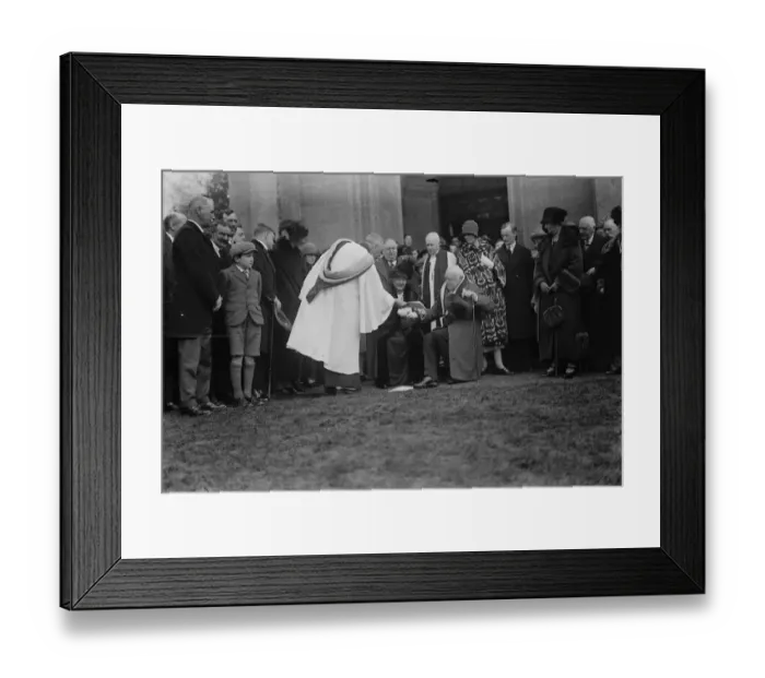 Framed Print : Earl and Countess of Coventry celebrate their diamond wedding by attending village Framed Print : Earl and Countess of Coventry celebrate their diamond wedding by attending village