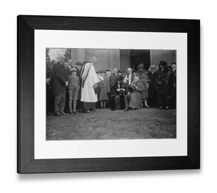 Framed Print : Earl and Countess of Coventry celebrate their diamond wedding by attending village Framed Print : Earl and Countess of Coventry celebrate their diamond wedding by attending village