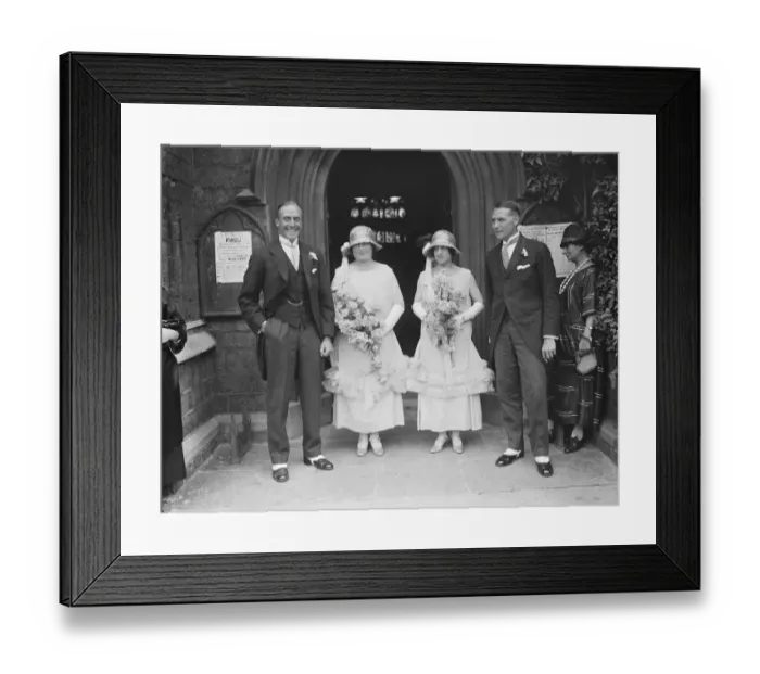 Framed Print : Englands cricket Captain attends wedding of his only sister. Left to right Framed Print : Englands cricket Captain attends wedding of his only sister. Left to right