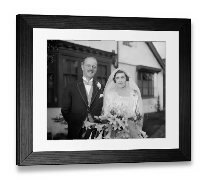 Framed Print : Mr W Mappins daughter weds. The marriage of Miss A Mappin with Mr E Oldham took Framed Print : Mr W Mappins daughter weds. The marriage of Miss A Mappin with Mr E Oldham took