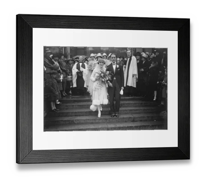 Framed Print : Oxford Blue weds. Mr Cedric Morgan and Miss G Whistler were married at Oxford Cathedral Bride Framed Print : Oxford Blue weds. Mr Cedric Morgan and Miss G Whistler were married at Oxford Cathedral Bride