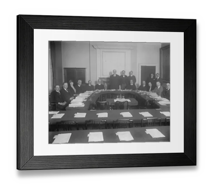 Framed Print : First meeting of Royal Commission on food prices at Board of Trade offices. Left to right Framed Print : First meeting of Royal Commission on food prices at Board of Trade offices. Left to right