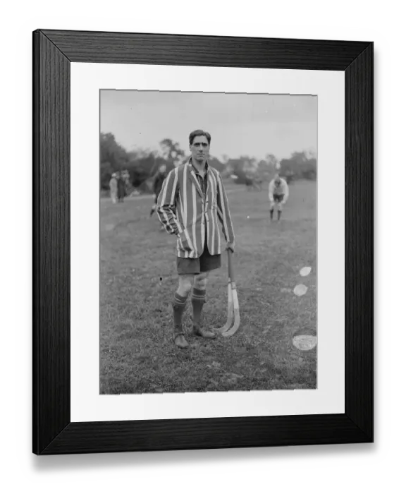 Framed Print : Mens hockey - Oxford versus Cambridge at Beckenham, Kent. R Cs Summerhayes Framed Print : Mens hockey - Oxford versus Cambridge at Beckenham, Kent. R Cs Summerhayes