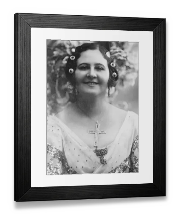Framed Print : Senorita Carmen Flores, who will sing songs in English at the gala performance which Framed Print : Senorita Carmen Flores, who will sing songs in English at the gala performance which