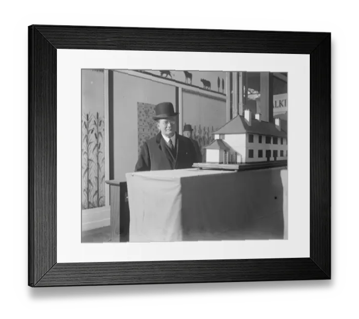 Framed Print : The Minister for health opens building exhibition at Olympia. Mr Wheatley inspecting Framed Print : The Minister for health opens building exhibition at Olympia. Mr Wheatley inspecting