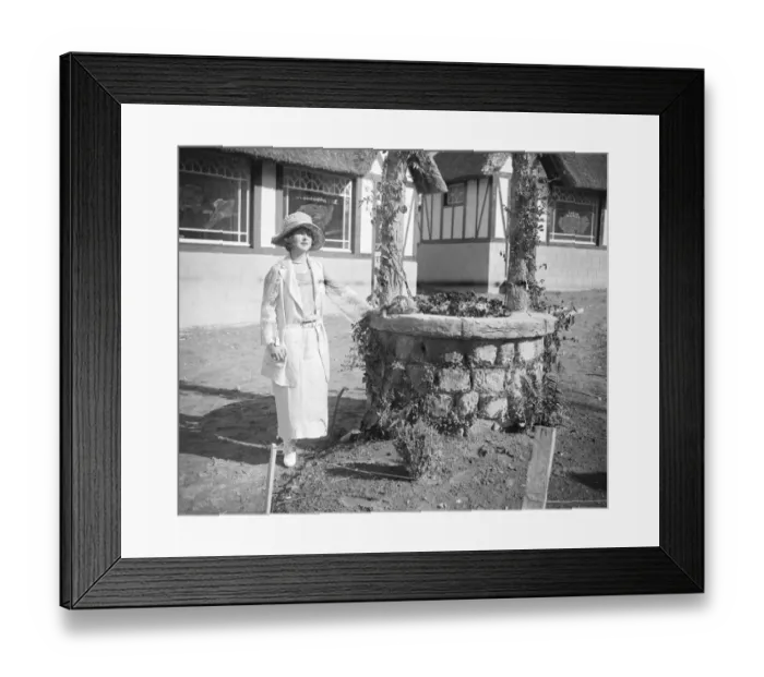 Framed Print : Pourville Sur Mer of France attracts social stars Miss Fanny Ward an American actress Framed Print : Pourville Sur Mer of France attracts social stars Miss Fanny Ward an American actress