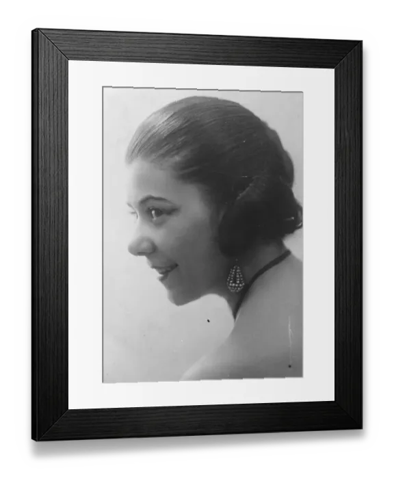 Framed Print : Mlle Andree Spinelly, who is about to appear with Georges Carpentier in a new play Framed Print : Mlle Andree Spinelly, who is about to appear with Georges Carpentier in a new play