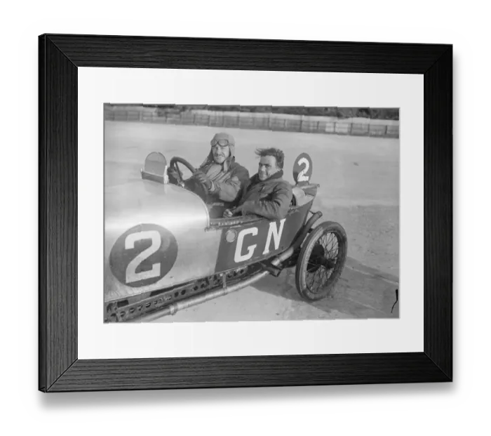 Framed Print : The Great Light Car Derby at Brooklands Captain Fraser Nash, winner of Classical