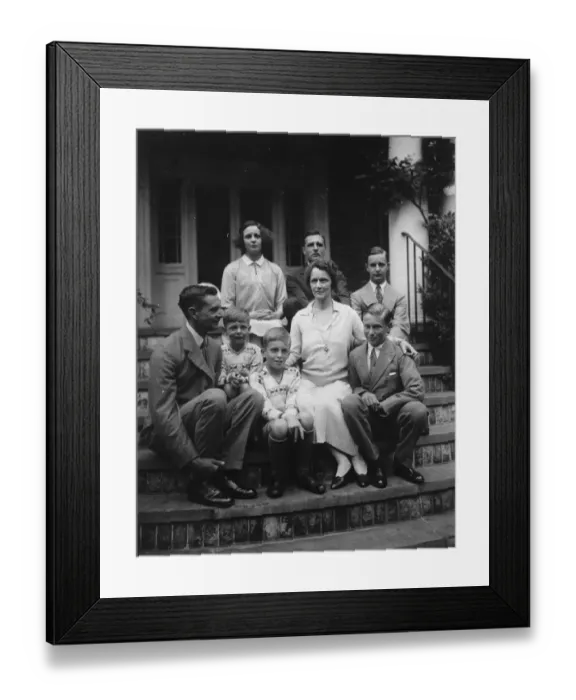 Framed Print : Lady Astor at her ancestral home. Lord and Lady Astor with their children, reunited Framed Print : Lady Astor at her ancestral home. Lord and Lady Astor with their children, reunited