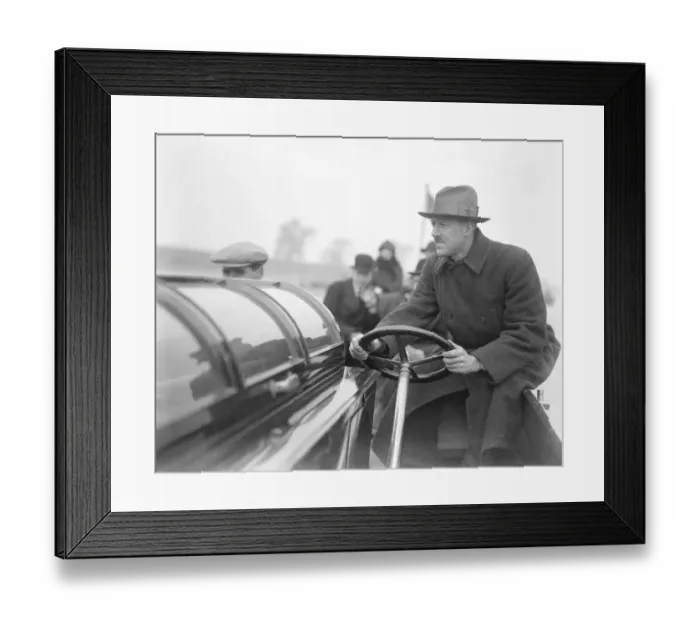 Framed Print : Oxfords Rowing crews first day at Putney. Oxford made their first appearance at Putney Framed Print : Oxfords Rowing crews first day at Putney. Oxford made their first appearance at Putney