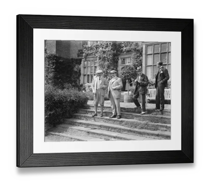 Framed Print : M Herriot, French Premier, visits Mr MacDonald at Chequers The two Premiers Framed Print : M Herriot, French Premier, visits Mr MacDonald at Chequers The two Premiers