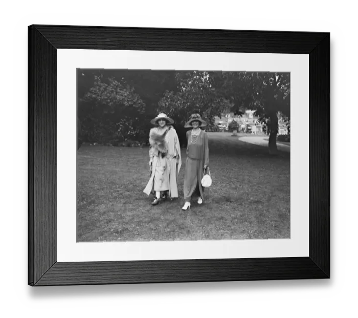 Framed Print : Maidenhead Regatta. Lady De Freeces garden party. Lady De Freece ( Miss Vesta Tilley ) Framed Print : Maidenhead Regatta. Lady De Freeces garden party. Lady De Freece ( Miss Vesta Tilley )