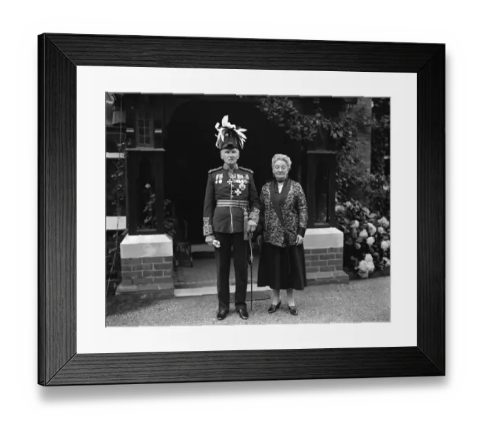 Framed Print : New photograph of the senior VC to dine with the Prince of Wales at Celebration Dinner Framed Print : New photograph of the senior VC to dine with the Prince of Wales at Celebration Dinner