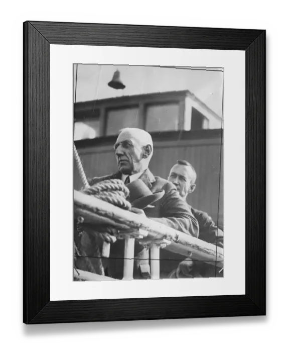 Framed Print : Amundsen Ellsworth Polar expedition Captain Roald Amundsen going aboard the steamer