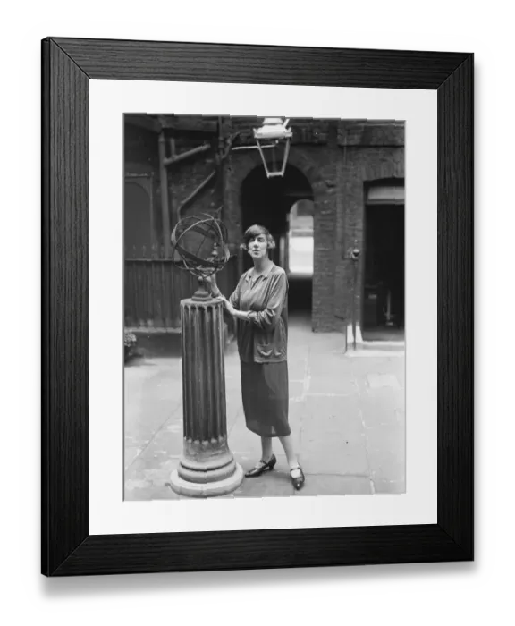 Framed Print : Miss Kathleen Shackleton who made a 12 12 min portrait sketch of Miss Anita Loos Framed Print : Miss Kathleen Shackleton who made a 12 12 min portrait sketch of Miss Anita Loos