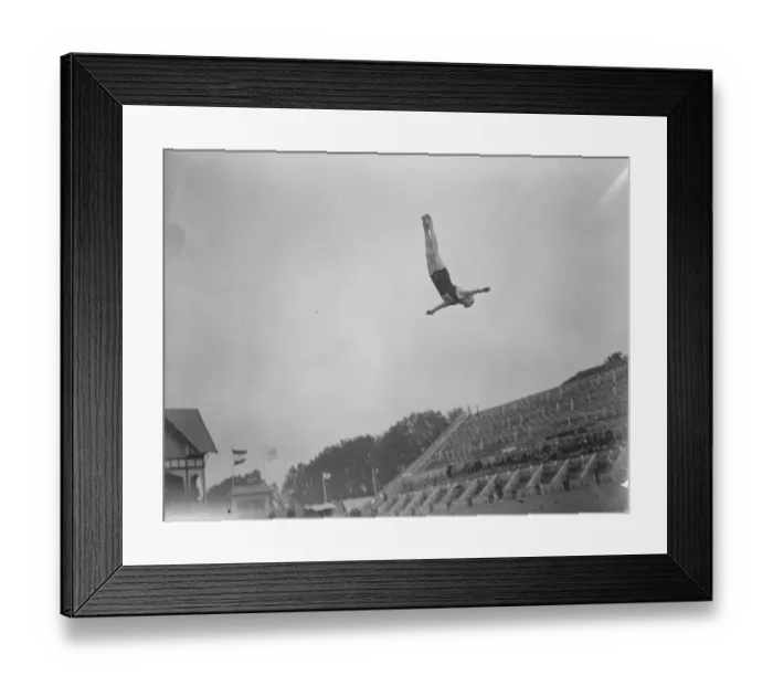 Framed Print : Olympic Games at Antwerp Harold Clarke of the Great Britain team competing in
