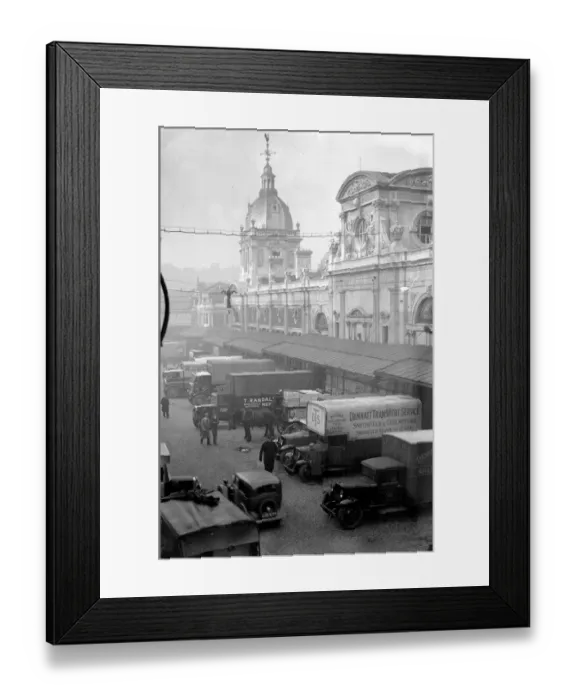 Framed Print : Smithfield market. general view. 3 February 1936 Framed Print : Smithfield market. general view. 3 February 1936
