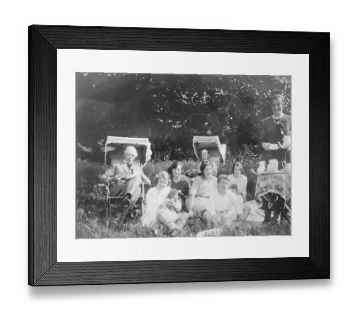 Framed Print : Cheers for Mr Lloyd Georges Double Mr James Gray J P of Glasgow who was greeted Framed Print : Cheers for Mr Lloyd Georges Double Mr James Gray J P of Glasgow who was greeted
