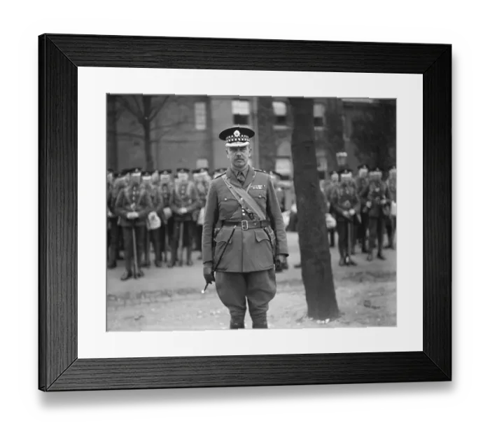 Framed Print : Sir Victor Mackenzie, Bart, DSO, MVO. Officer Commanding 2nd Scots Guards. 1 Framed Print : Sir Victor Mackenzie, Bart, DSO, MVO. Officer Commanding 2nd Scots Guards. 1
