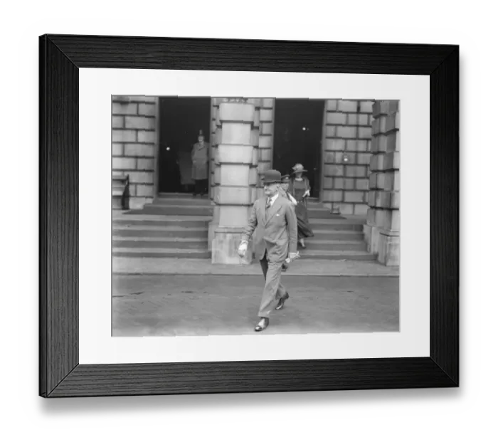 Framed Print : Private view day at the Royal Academy. Rear Admiral Hall, MP. 2 May 1924 Framed Print : Private view day at the Royal Academy. Rear Admiral Hall, MP. 2 May 1924