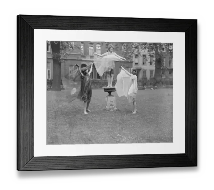 Framed Print : Miss Italia Contis pupils rehearsing for the theatrical garden party