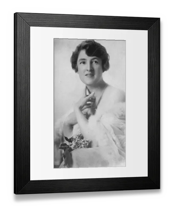 Framed Print : To make her home in Paris. Mme Grunberger, wife of the new Austrian Minister to France Framed Print : To make her home in Paris. Mme Grunberger, wife of the new Austrian Minister to France