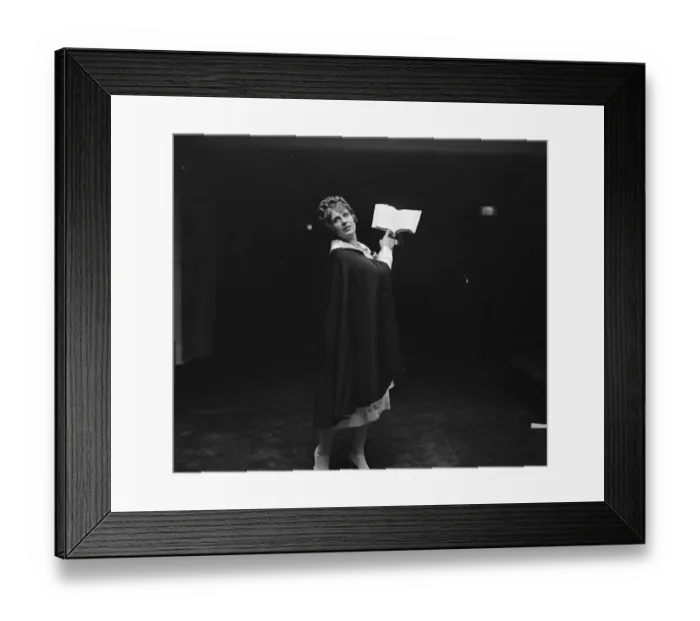 Framed Print : To drive the devil out of Great Britain. Mrs Aimee McPherson the Los Angeles hot gospeller Framed Print : To drive the devil out of Great Britain. Mrs Aimee McPherson the Los Angeles hot gospeller