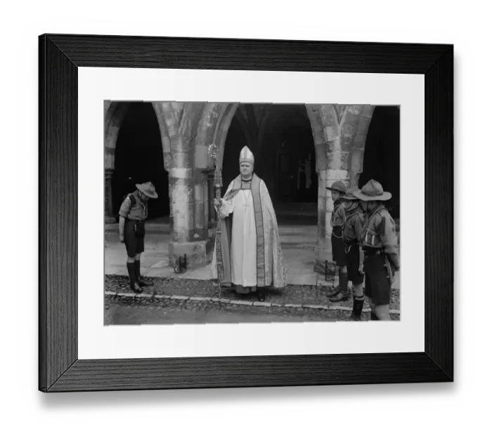Framed Print : New Bishop of Winchester enthroned. The new Bishop of Winchester, Dr Wood, was Framed Print : New Bishop of Winchester enthroned. The new Bishop of Winchester, Dr Wood, was