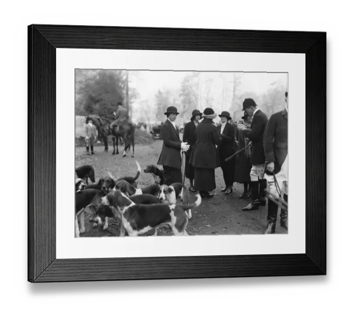 Framed Print : South Oxfordshire Hunt. At the Nuneham Court meet. The Hon Olivia Harcourt Framed Print : South Oxfordshire Hunt. At the Nuneham Court meet. The Hon Olivia Harcourt