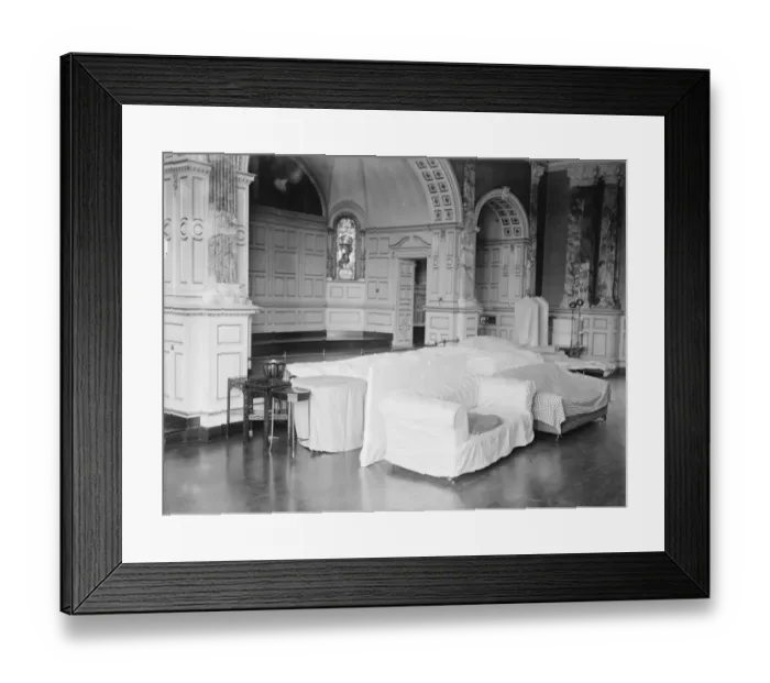 Framed Print : Gifford House, Roehampton. 17 May 1923
