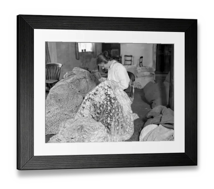 Framed Print : Lace making at messrs William Bridgett and Sons Ltd, Lenton, Nottingham. A mender Framed Print : Lace making at messrs William Bridgett and Sons Ltd, Lenton, Nottingham. A mender