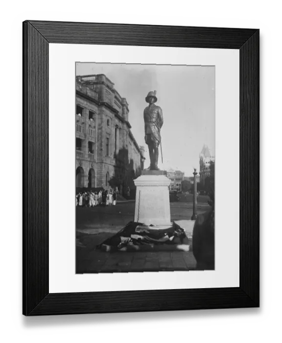 Framed Print : The new Prince of Wales statue in Bombay. 9 January 1928 Framed Print : The new Prince of Wales statue in Bombay. 9 January 1928