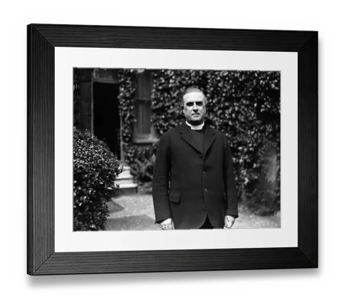 Framed Print : The Reverend G Stanley Russell, pastor of the Clapham Congregational Chapel, who Framed Print : The Reverend G Stanley Russell, pastor of the Clapham Congregational Chapel, who